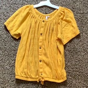 Yellow button up shirt barely worn, nice condition
